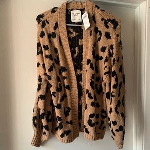 Abercrombie cardigan
